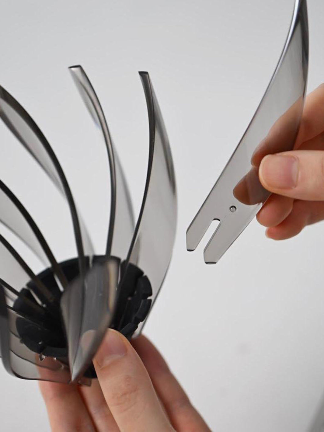 HARIO V60-02 Suiren Dripper