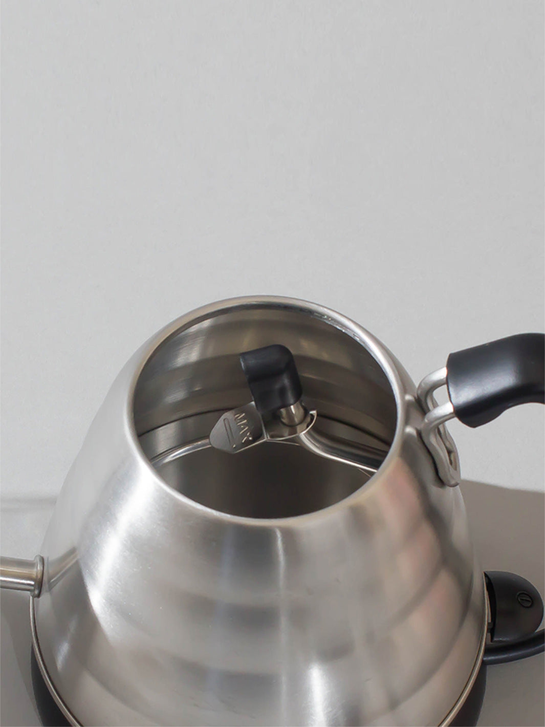 HARIO V60 Buono Electric Kettle (120V)