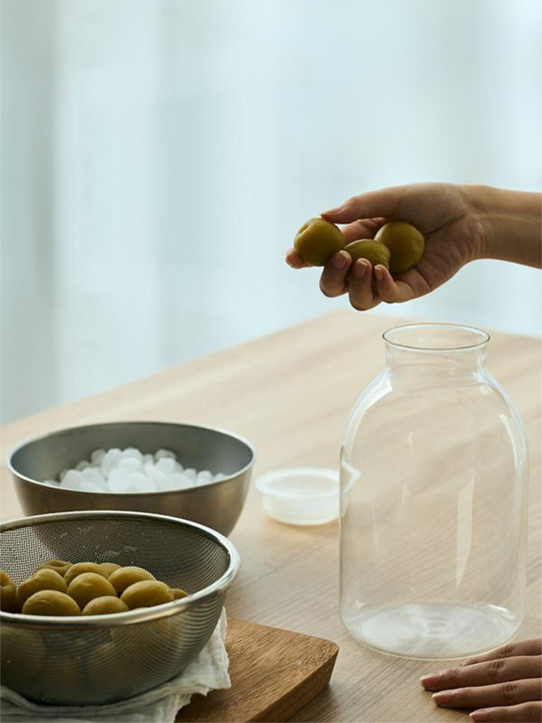 HARIO Glass Storage Jar (2000ml/68oz)