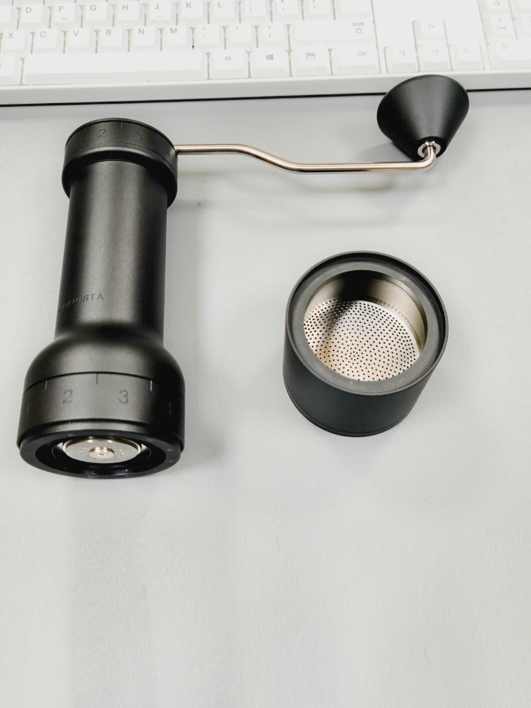 MOMENTEM Dual Burr Hand Grinder