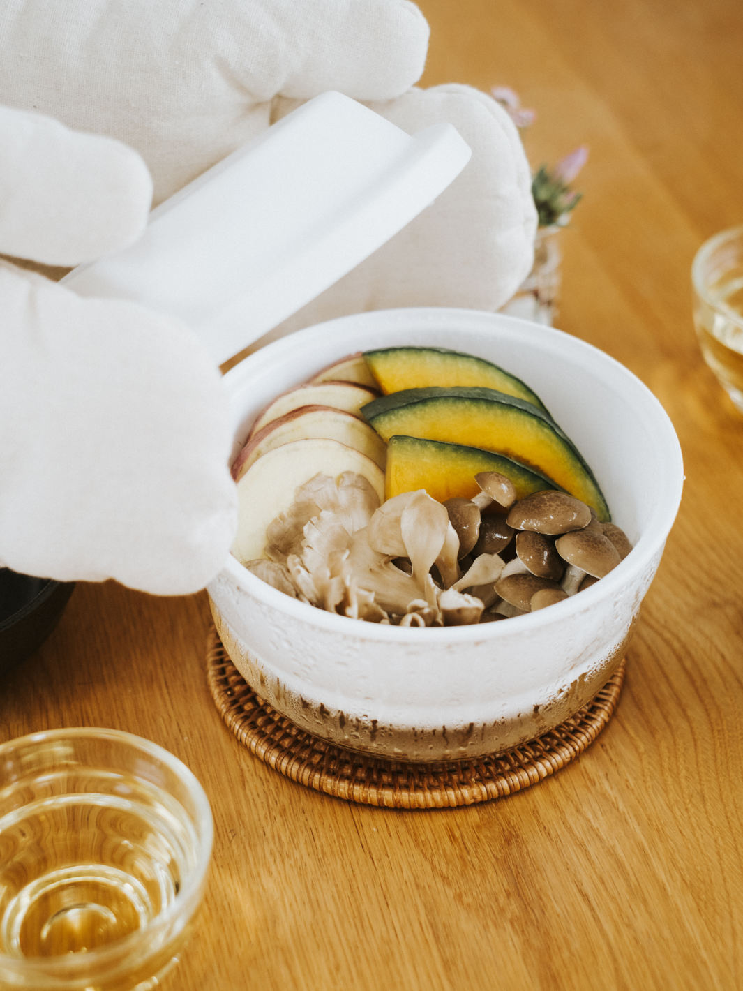 HARIO Glass Microwave Steamer