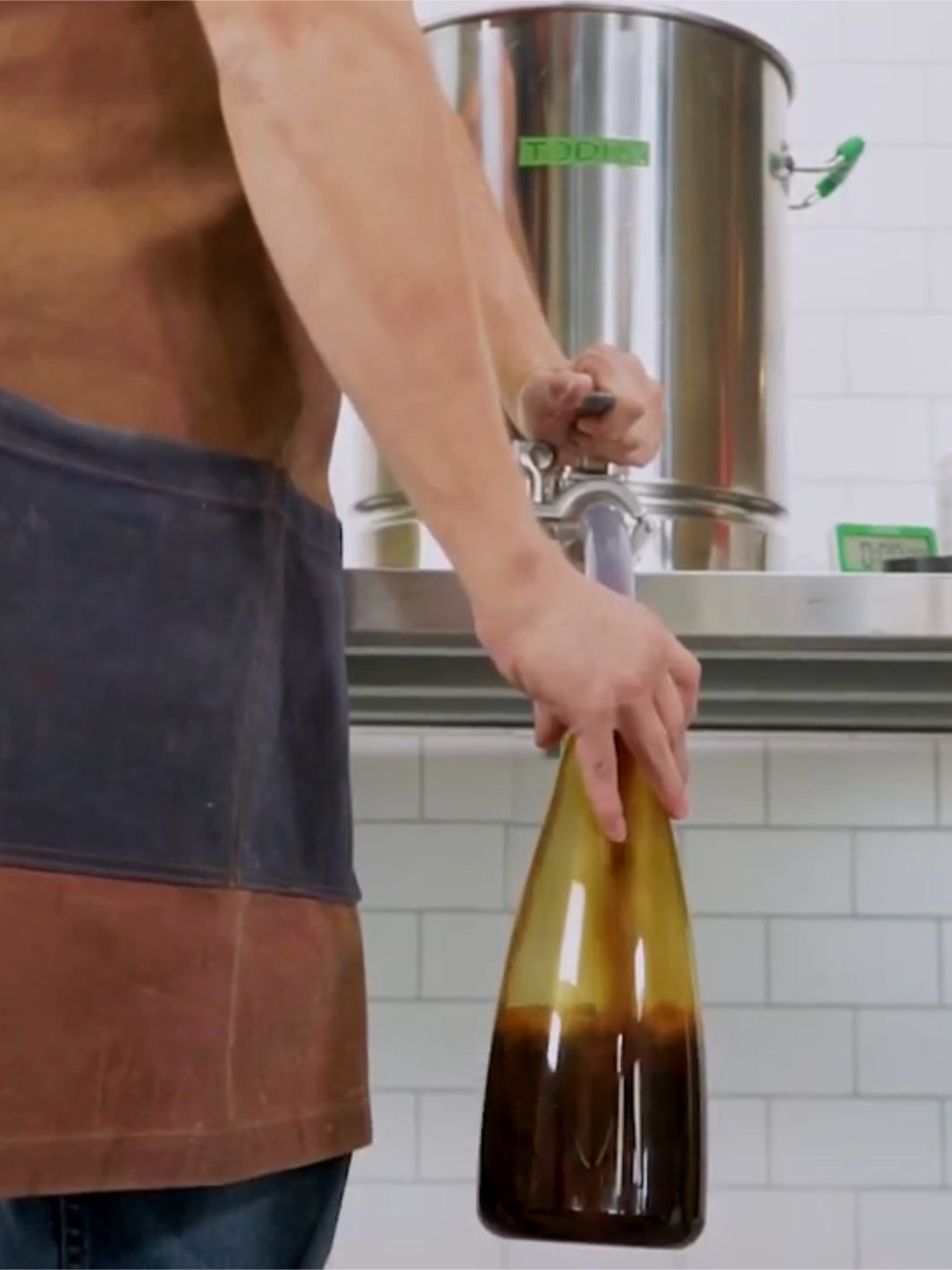 TODDY Acrylic Decanter