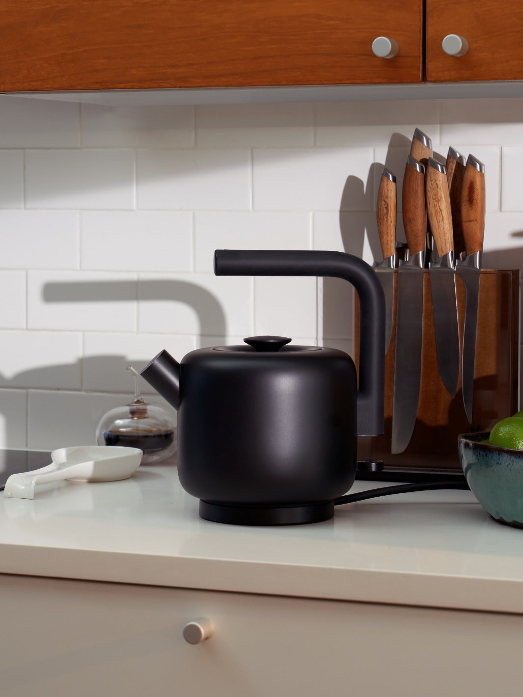 FELLOW Clyde Electric Kettle (120V) (1500ml/50oz) (Matte Black) (Damaged Box)