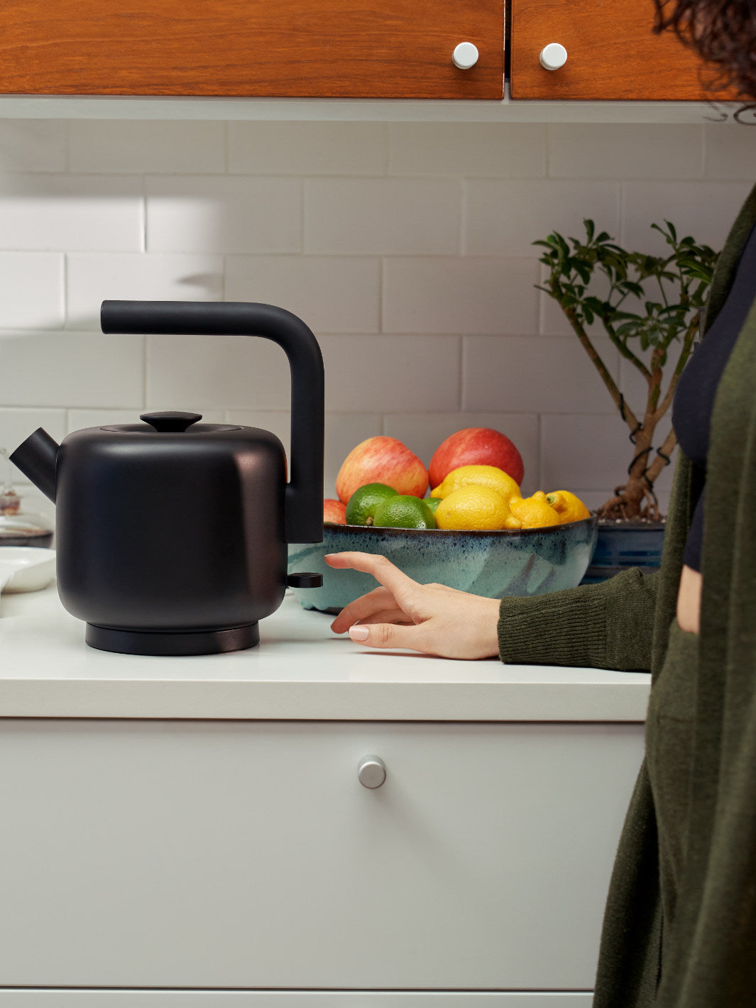 FELLOW Clyde Electric Kettle (120V) (1500ml/50oz) (Matte Black) (Damaged Box)