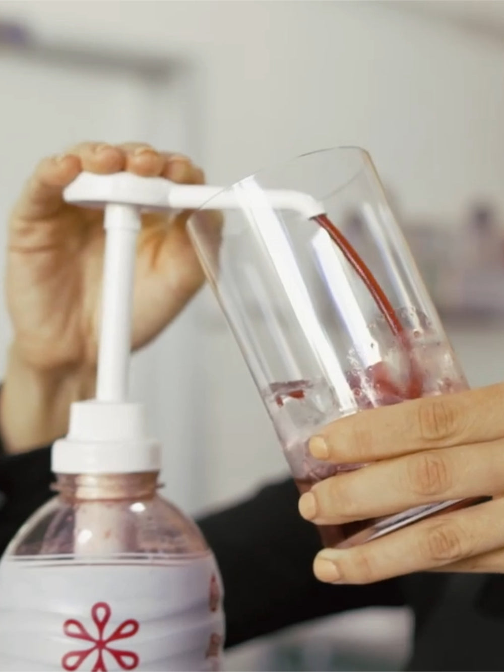 Photo of SmartFruit SmartPump for 1419.53ml (48oz) Bottles (29.6ml/1oz per pump) ( ) [ SmartFruit ] [ Parts ]