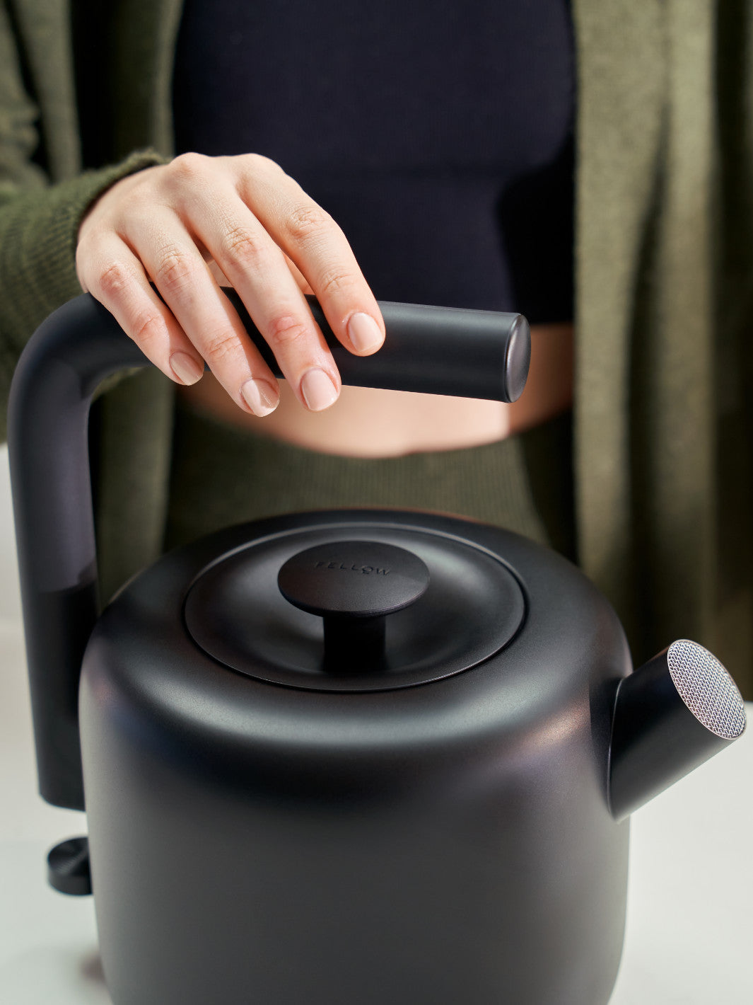 FELLOW Clyde Electric Kettle (120V) (1500ml/50oz) (Matte Black) (Damaged Box)